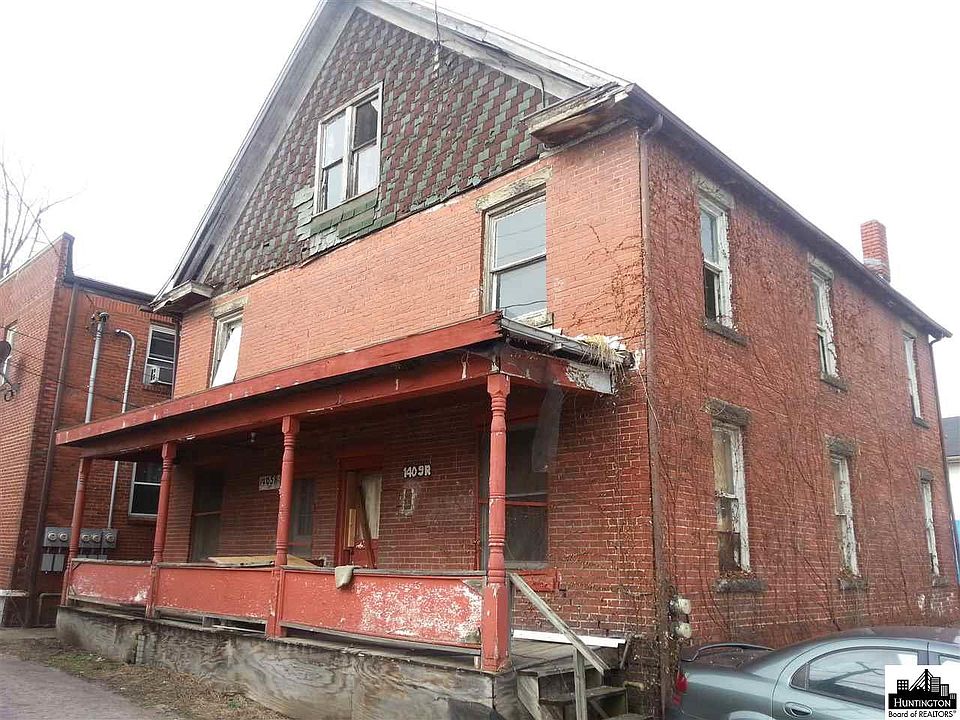 2nd image of 1405 3rd Ave