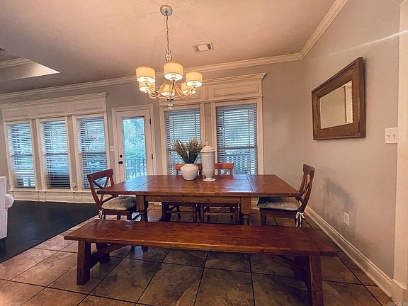 5th image of 3215 Saddlebrook Dr