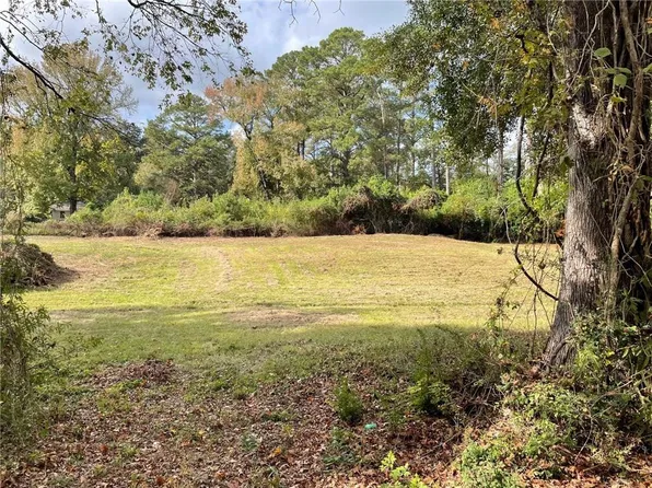 Beatrice St, Pineville, LA 71360