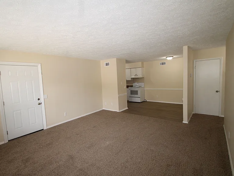 425 Tibet Ave #G — Photo 3