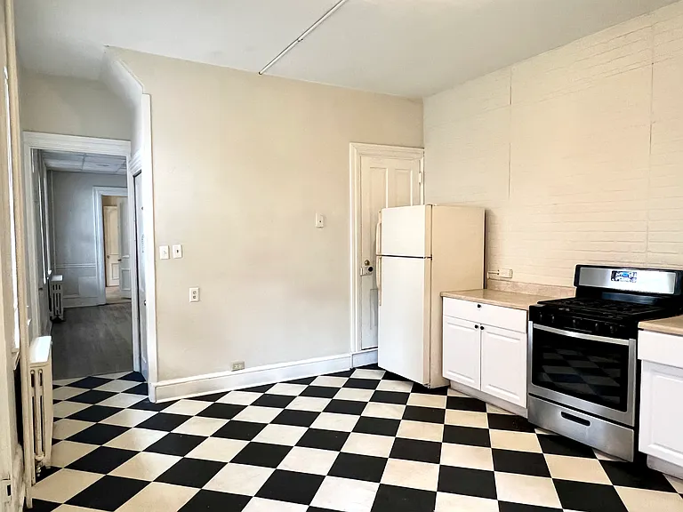 605 W Orange St #1 — Photo 9