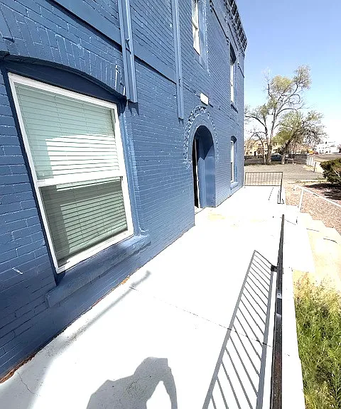 525 W 8th St #1 — Photo 1