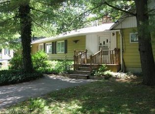 552 Belding St, Crystal, MI 48818