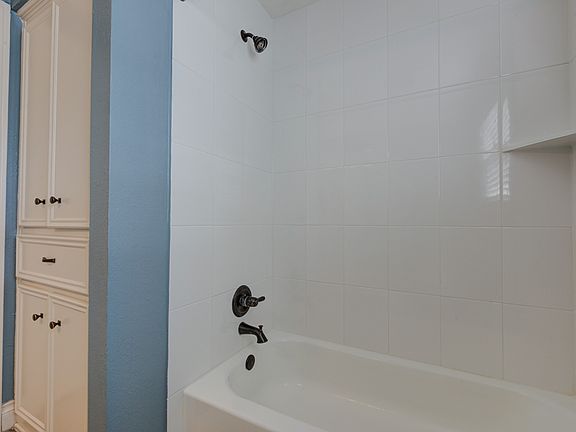 4th image of 607 Ellingham Dr #607