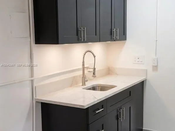 240 SW 6th St APT 1, Belle Glade, FL 33430
