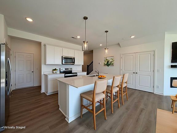 2nd image of 4745 Airlake Dr