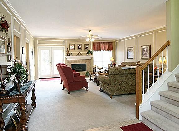 4th image of 4228 Forbes Dr