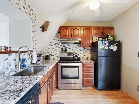 3rd image of 7919 Barkwood Dr #23E