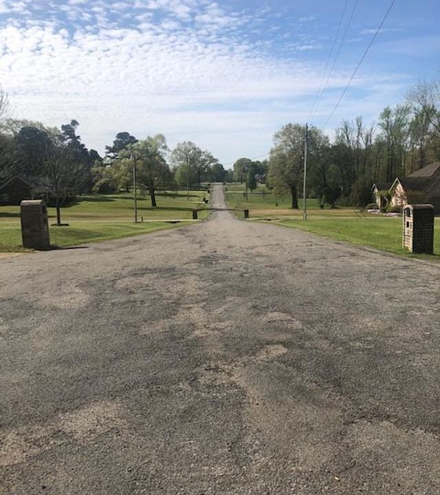 2nd image of 575 Romine Rd