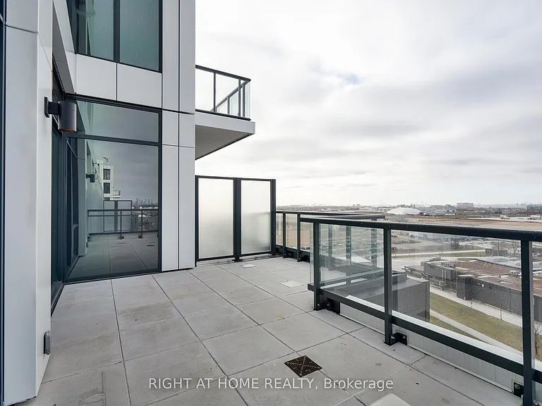 1100 Sheppard Ave W #LPH12 — Photo 16