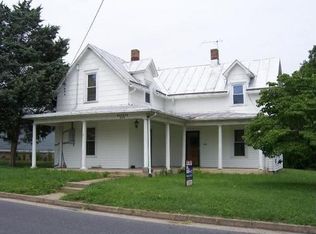 546 W Spring St, Woodstock, VA 22664