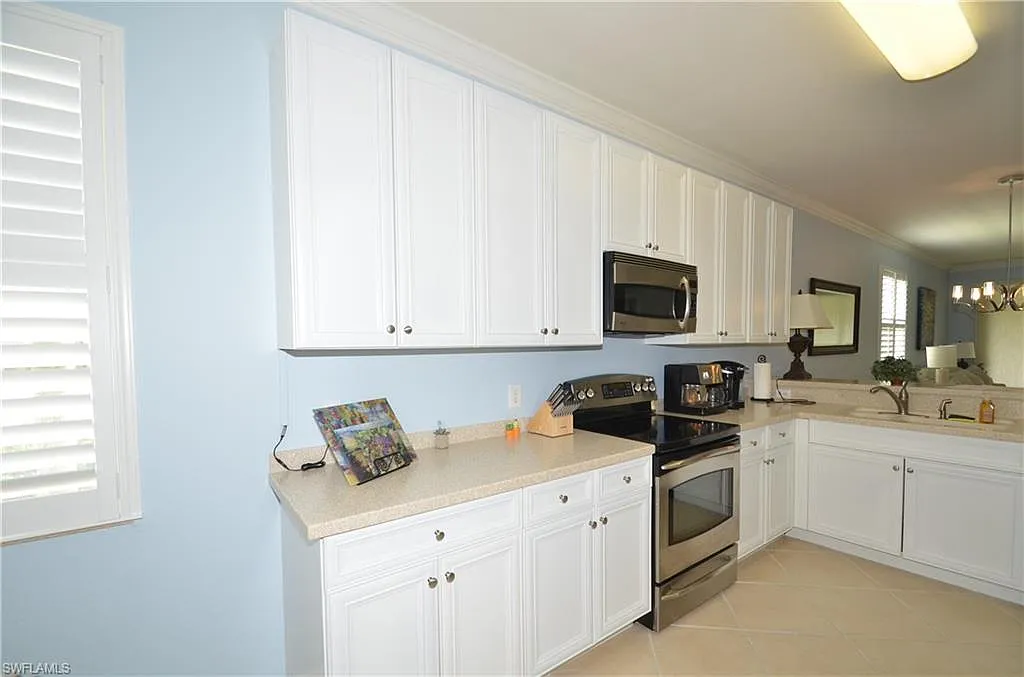 2 bed, 2.0 bath, 1408 sqft, $5,800 — Photo 4