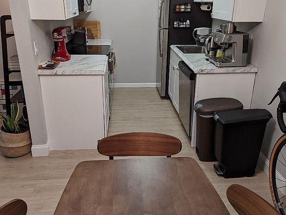4th image of 410 Boardwalk Ave