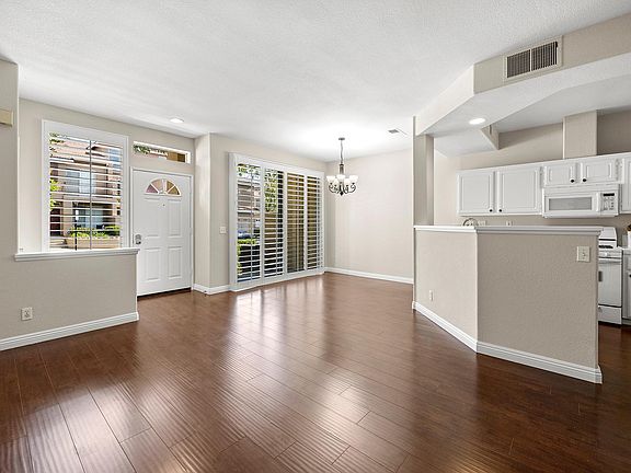 5th image of 7934 E Monte Carlo Ave