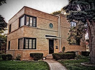 7000 26th Pkwy, Berwyn, IL 60402