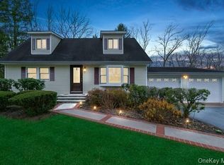 2 Parkway Dr, New City, NY 10956