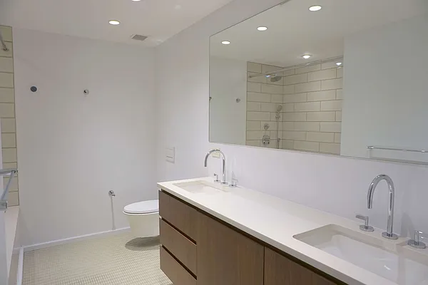 Rented by Compass | media 62