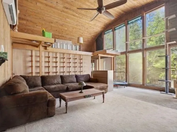 21 Island Road, Grafton, NH 03240-3501