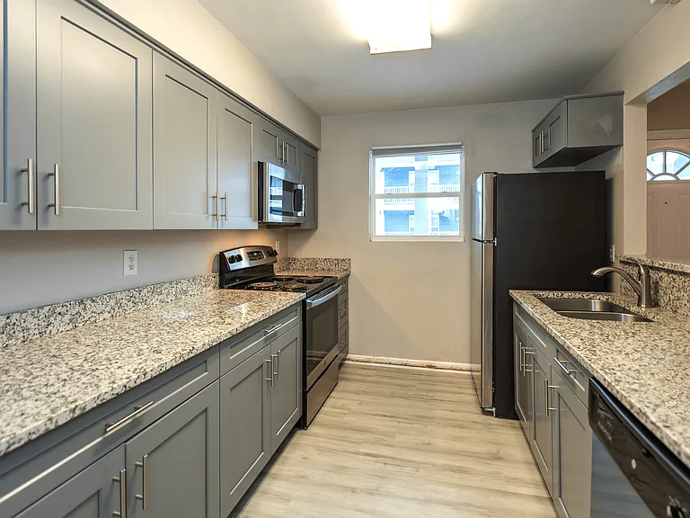 Pelican Dock Apartments — Photo 18