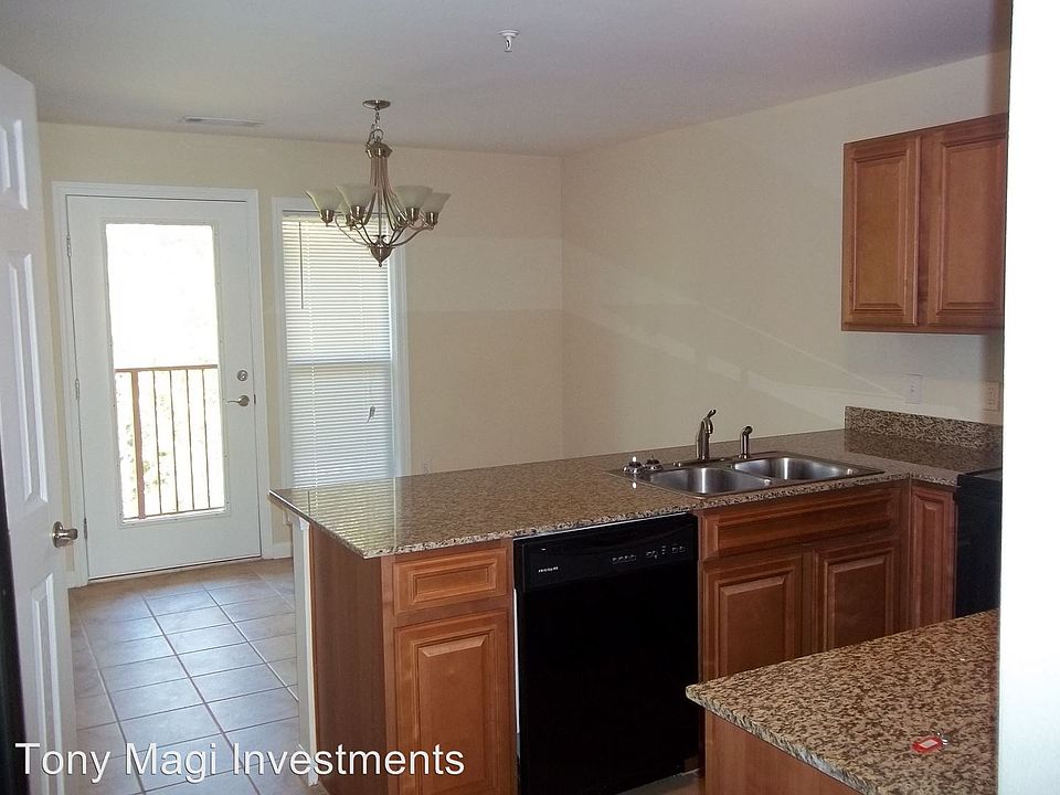2nd image of 404 Town Center Dr APT 424