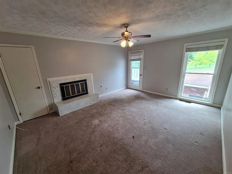 1601 Cobblestone Ct — Photo 14