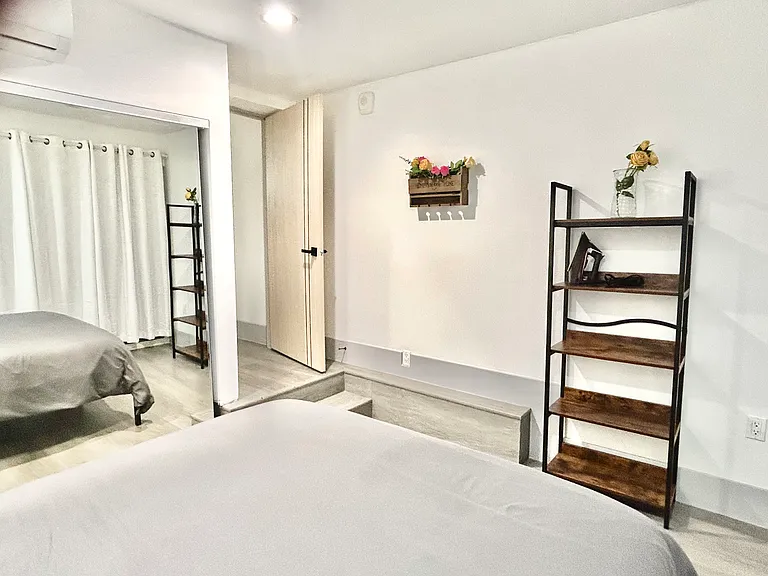 14954 Sherman Way #102 — Photo 23