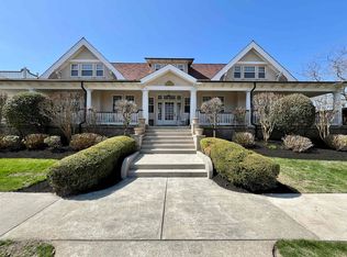 2 S Dudley Ave, Ventnor, NJ 08406