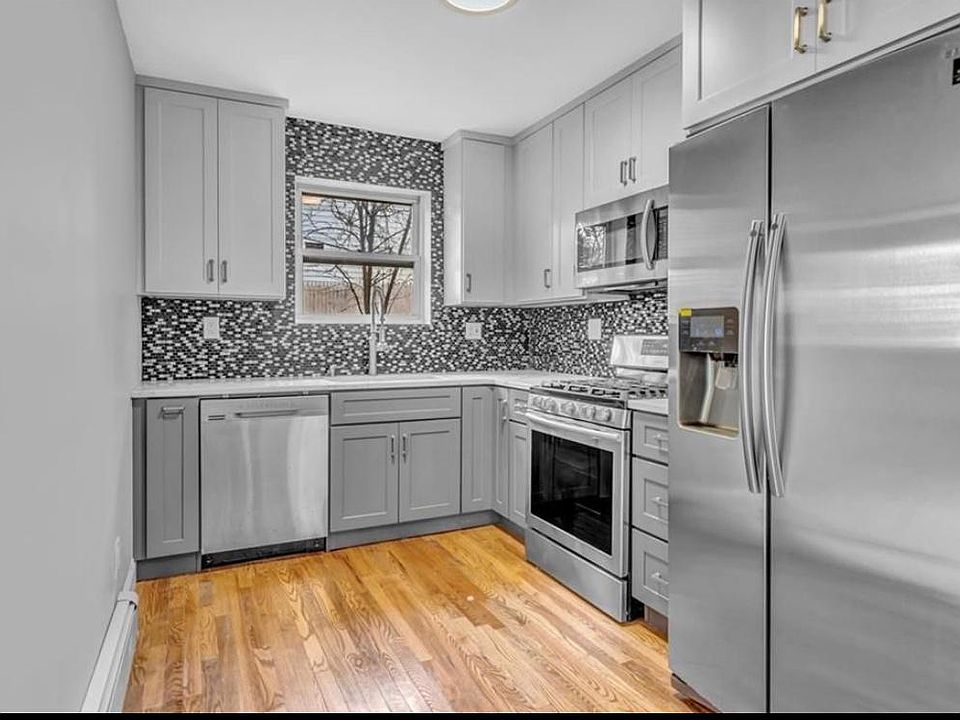 1st image of 3215 Mickle Ave Floor 1