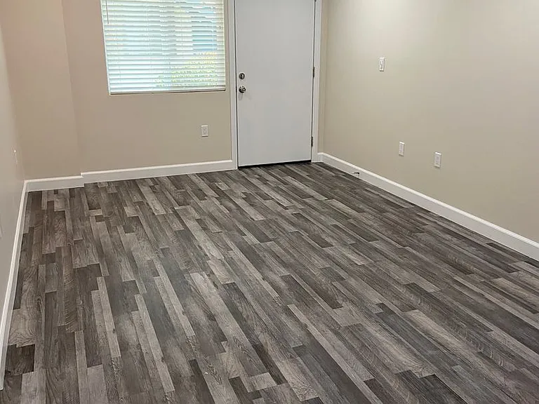Collins Hacienda — Photo 8