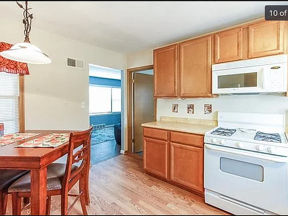 3rd image of 6030 Hadley St