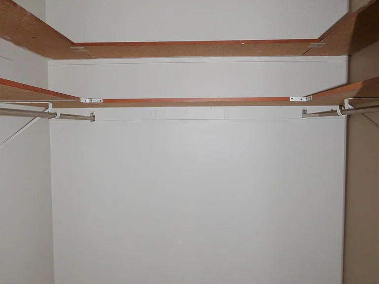 2604 4th Ave NE #9 — Photo 5