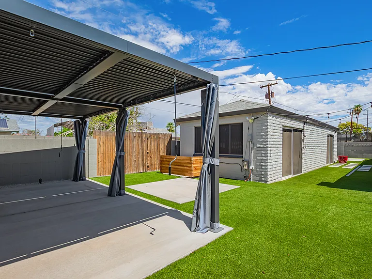 2136 W Village Dr — Photo 46