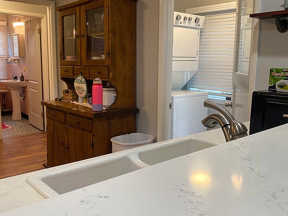 5th image of 279 Garfield St APT C