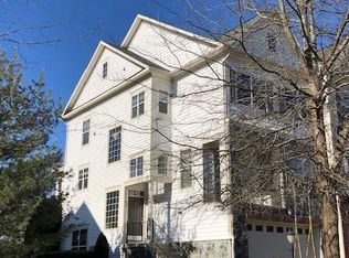 60 Pike Pl, Stafford, VA 22556