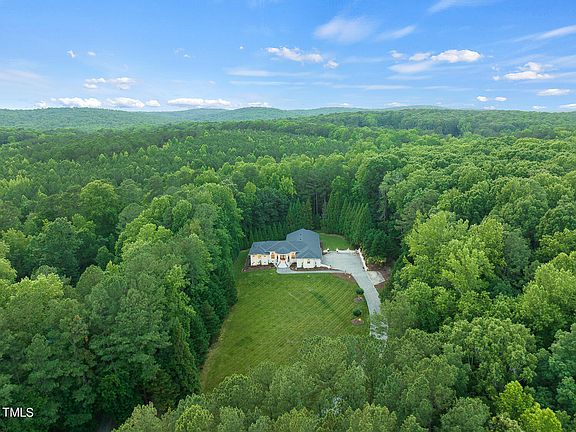 3rd image of 2700 Bernard Cir