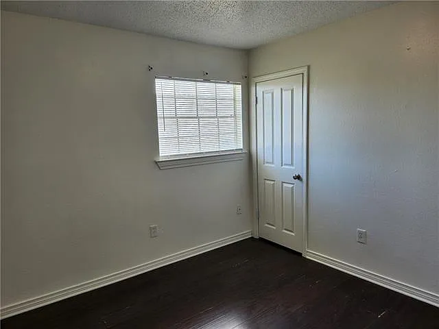 44 Carriage Ln #D — Photo 10