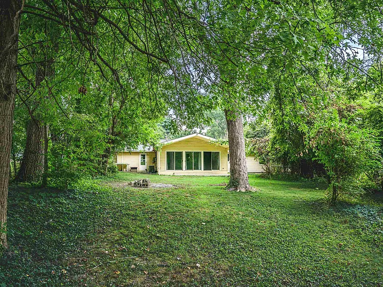 117 N Hillsdale Dr — Photo 33