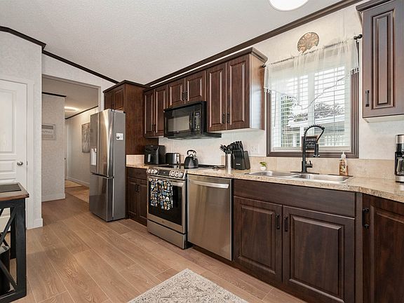 5th image of 6338 Vedder Rd #82