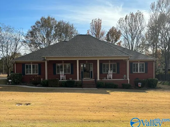 615 Preston Ave, Albertville, AL 35950
