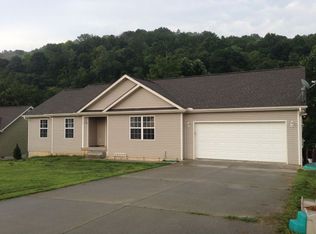 113 Pleasant View Dr, Oliver Springs, TN 37840