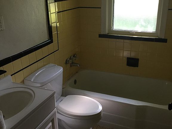 5th image of 216 Wiegel Dr