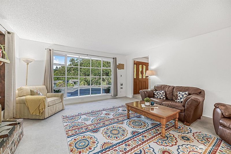 5th image of 15255 206th Avenue SE