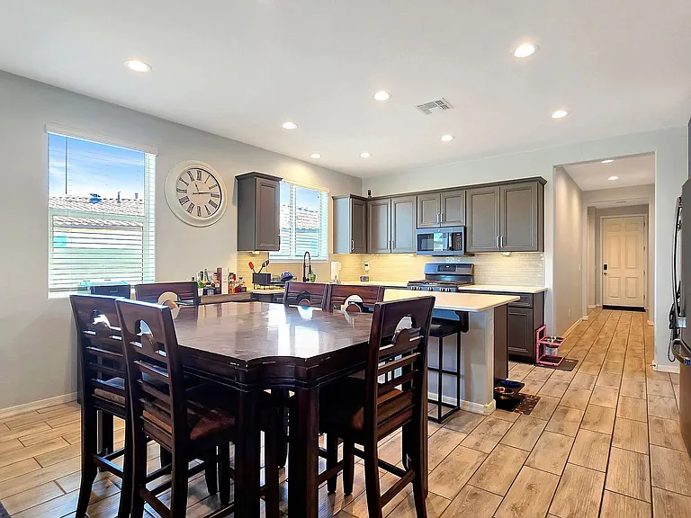 15650 W Morning Glory St — Photo 7