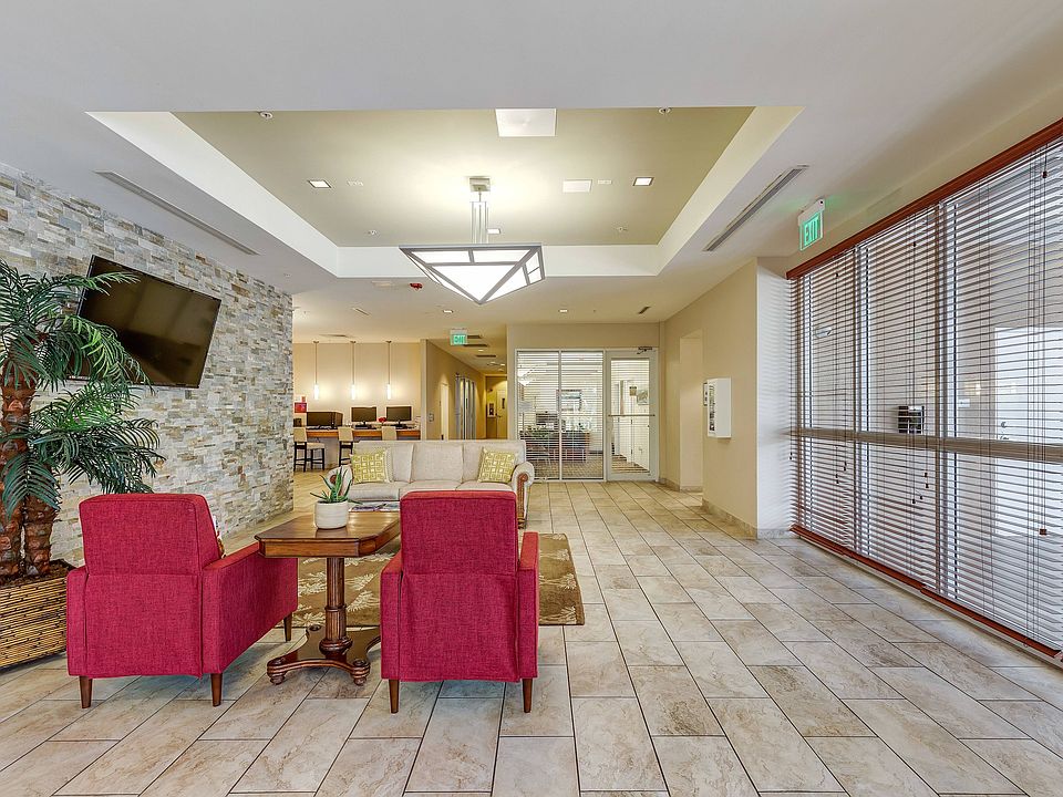 West Palm Beach FL Apartment Homes | Evernia Place