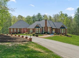 376 Lawrelyn Dr, Mount Airy, NC 27030