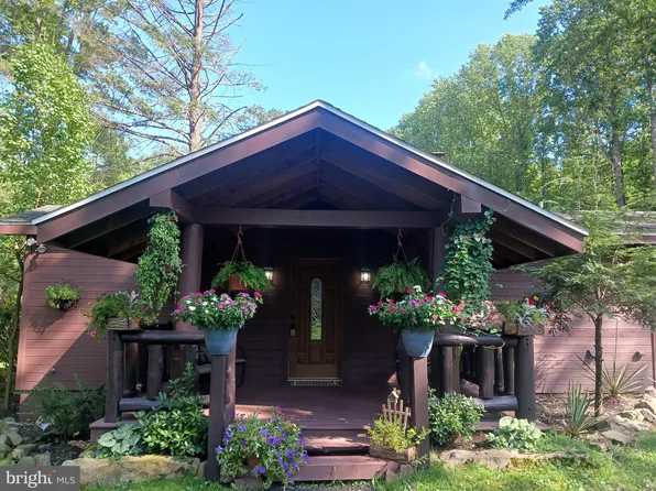 43 Well Dr, Ashland, PA 17921