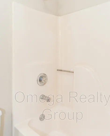 6770 Charles Dr — Photo 33
