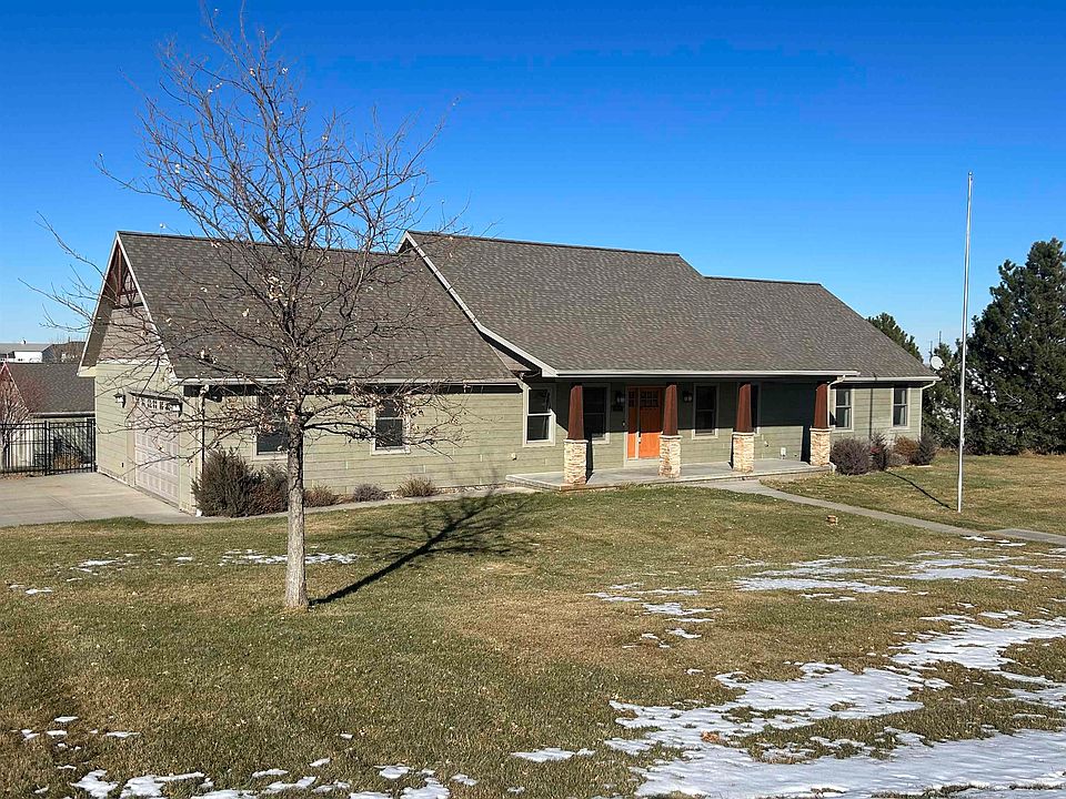 1st image of 2111 Lookout Ct.