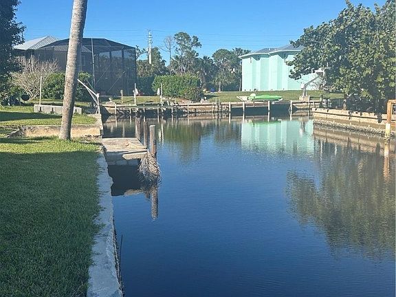 4th image of 24512 Dolphin St
