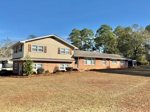 1211 W Roanoke Drive Ext, Fitzgerald, GA 31750